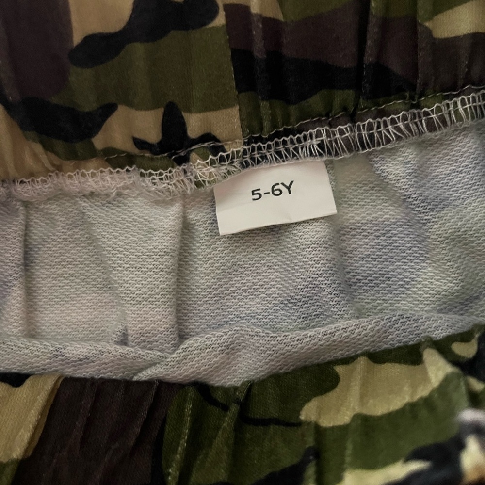 Girl’s Skirt - Picture 3 of 3